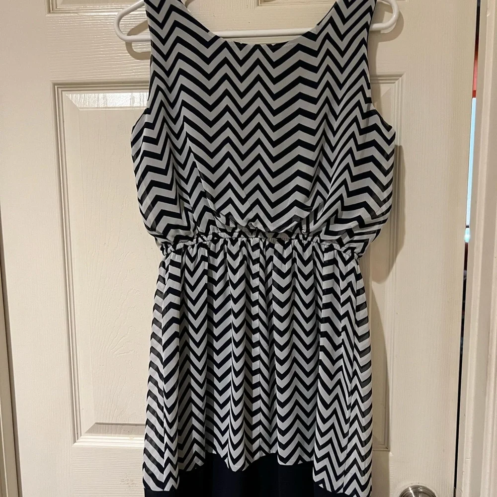 Enfocus Petite Chevron pattern sleeveless dress size 8P - Picture 1 of 5